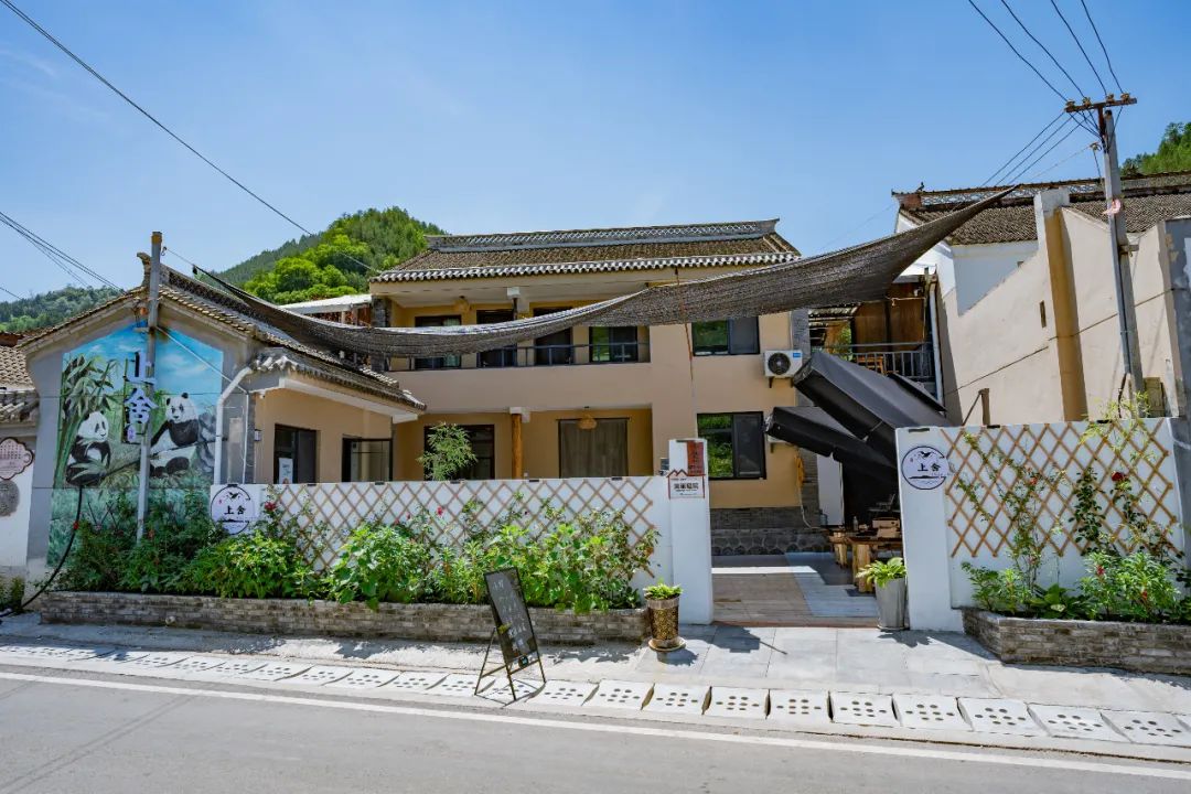 渭滨区“美丽庭院”创建焕发乡村新气象(图3)