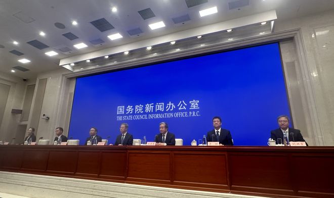 国家发展改革委答每经问：加快推行资源回收企业向自然人报废产品出售者“反向开票”严厉打击“作坊式”回收拆解(图1)