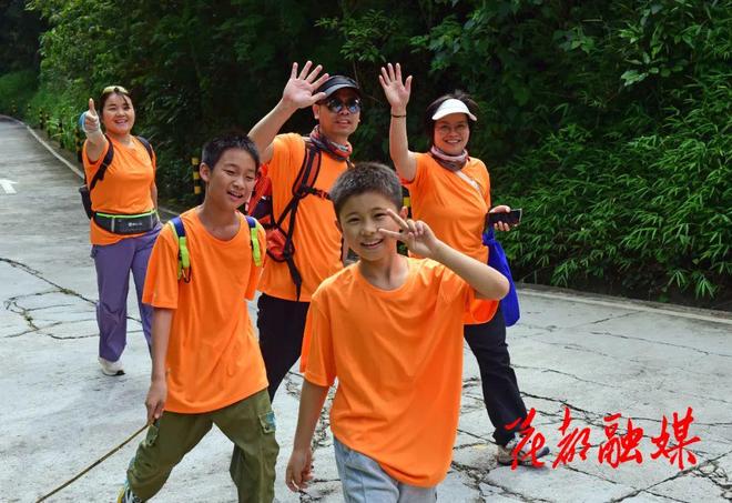 治愈系狂欢！千人徒步穿越“绿野仙踪”(图10)