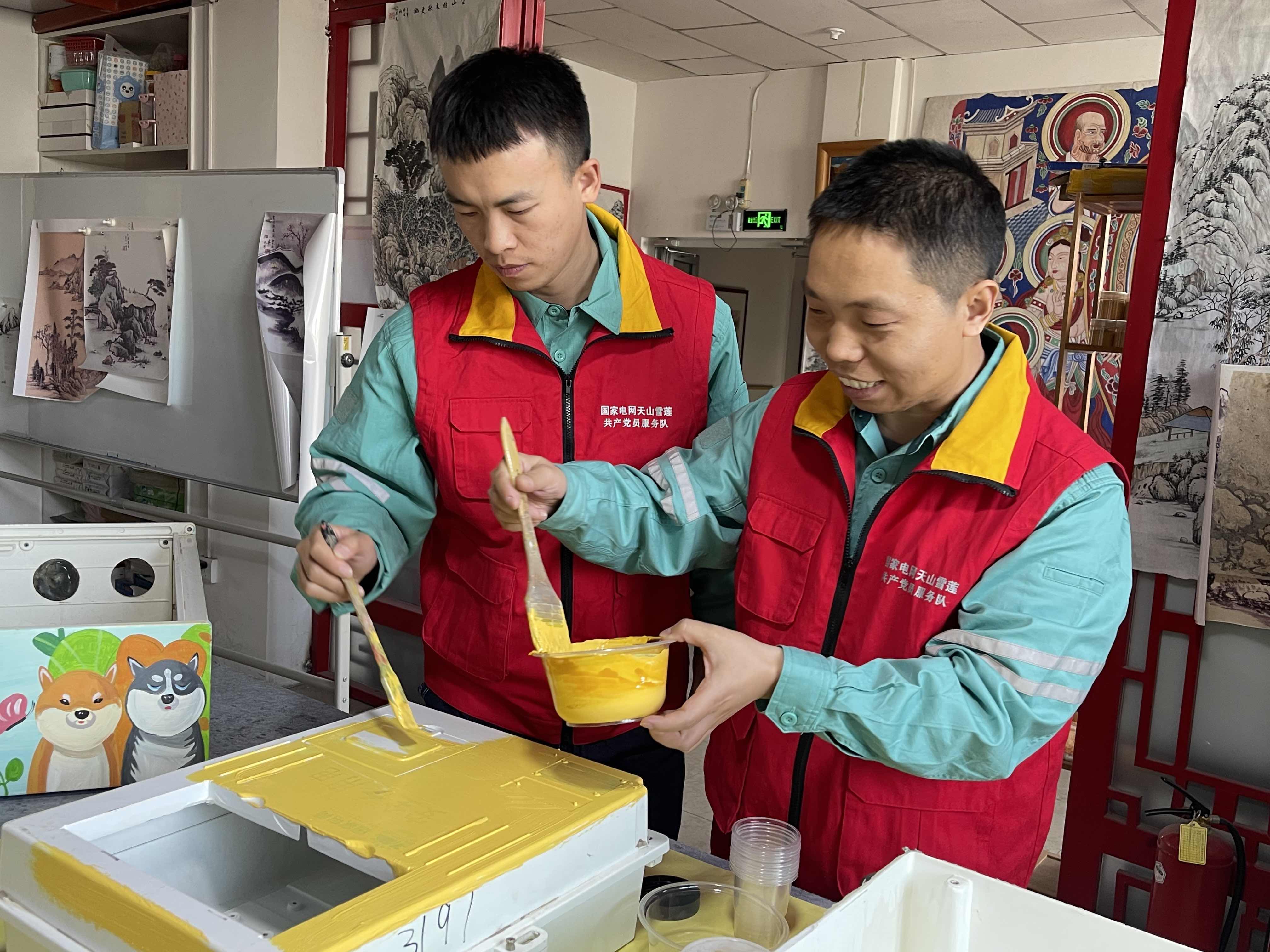 国网吐鲁番供电公司：废旧物资循环利用有新招电能计量箱变身“流浪方舟”(图1)