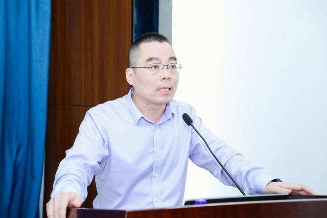 固体废物综合治理行动如何变“废”为“宝”？专访中科院刘振刚｜聚焦国常会(图1)