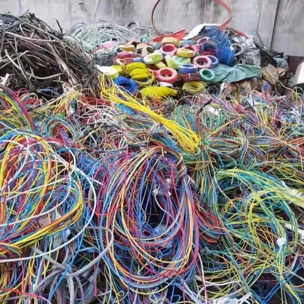 废品回收涨价5类废品别乱卖哪几种最值钱？(图2)